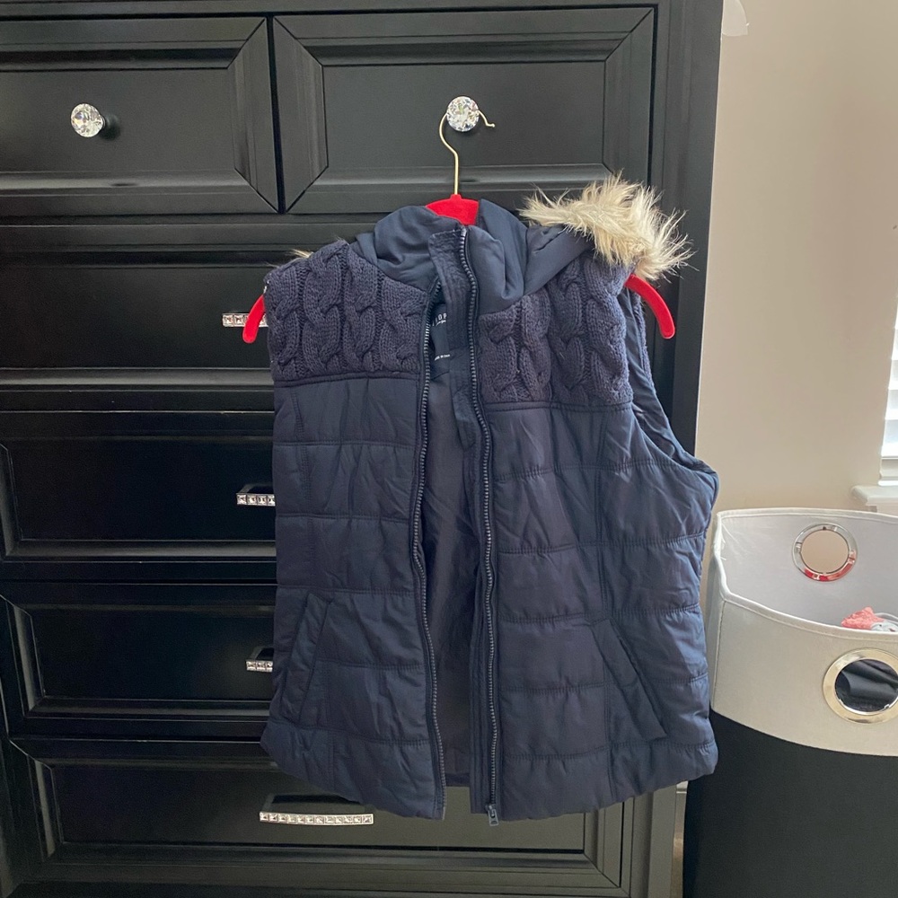 Aeropostale, large Navy Vest